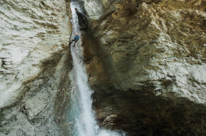 Beartooth Canyon- Half Day Canyoning Tour - Golden, BC - What the group size means on the ropes