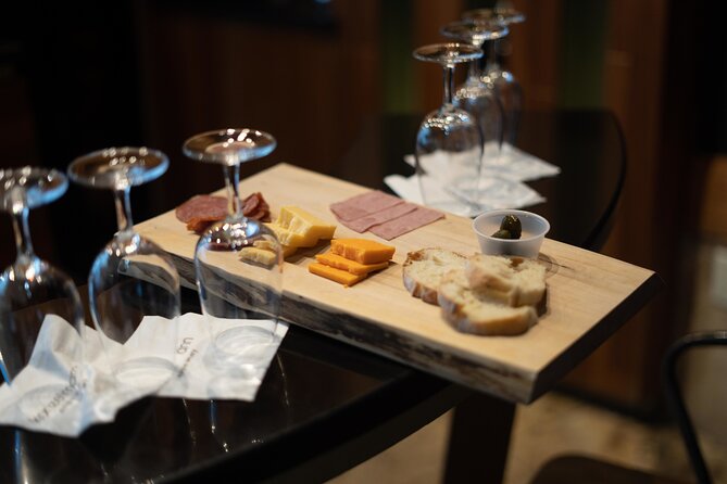 Beer and Wine Tour in Niagara-on-the-Lake - A four-hour introduction to Niagara-on-the-Lake wine country