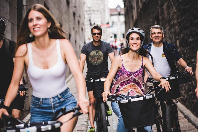 Bike / E-bike Tour : Downtown, Old Montreal, Waterfront by Fitz - Notre-Dame Basilica and Old Montreal’s narrow streets