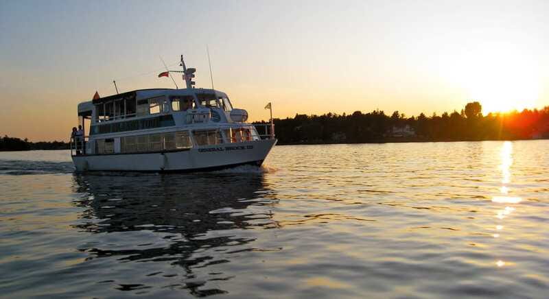 Brockville: 1000 Islands Cruise - Threading through the narrow island passages