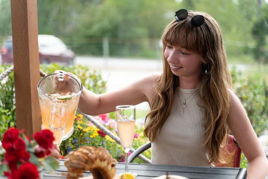 Buzz + Bites! Lunch for Two in East Kelowna - The Five-Wine Honey Tasting