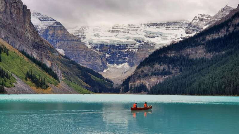 Calgary: 2-Day Banff National Park Highlights Summer Tour - Day one: Lake Minnewanka, Banff, and Johnston Canyon