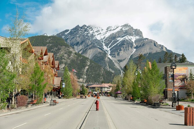 Calgary Airport to Canmore Private Transfer - Who should book this transfer?