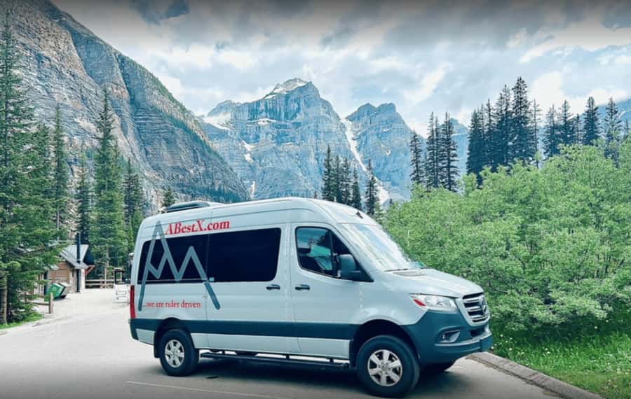 Calgary/Banff: Lake Louise, Moraine & Johnston Canyon Trip - How the timing works in real life
