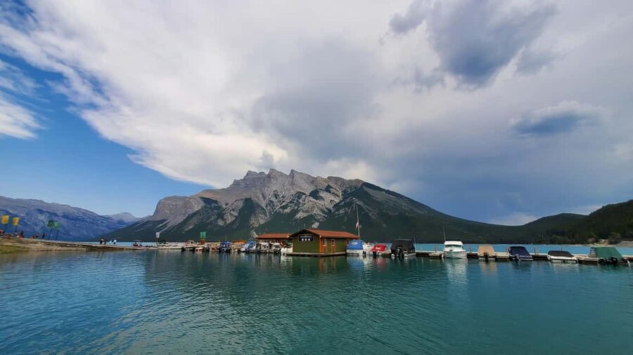 Calgary: Banff Top Lakes Tour with Banff Town Visit - Emerald Lake adds a quieter change of pace