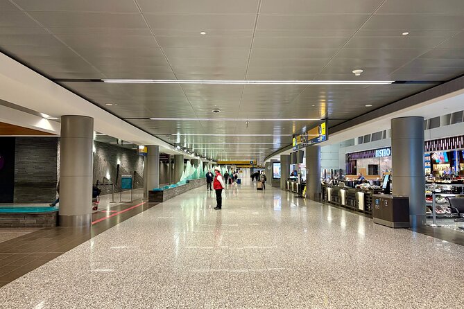 Calgary Best Private Transfer Between Local Airport and Hotels - What the $52.32 price covers