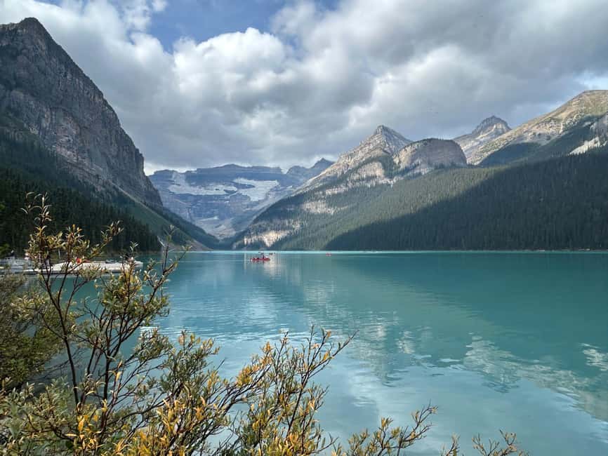 Calgary/Canmore/Banff: BEST of BANFF with LAKES Group Tour - Vermilion Lakes: a brief photo pause