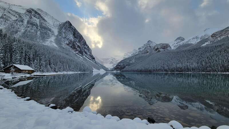 Calgary: Canmore, Banff, Lake Louise - Gondola Included - Lake Louise, with 80 minutes to choose your pace