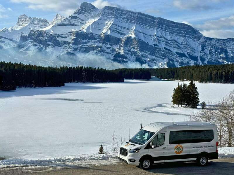 Calgary/Canmore: Lake Louise, Moraine Lake, & Banff Day Tour - Moraine Lake: the day’s biggest visual reward
