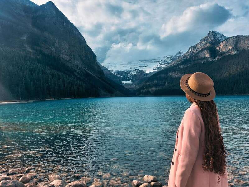Calgary/Canmore: Lake Louise, Moraine Lake, & Banff Day Tour - Vermilion Lakes, Bow Falls, and Surprise Corner
