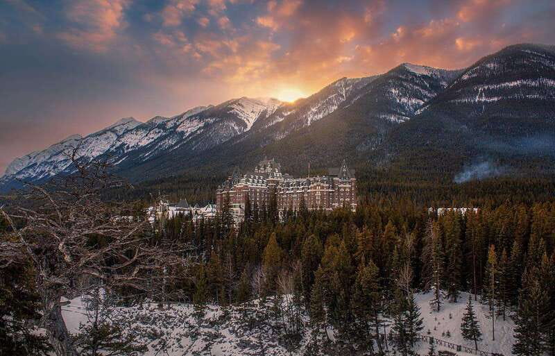 Calgary/Canmore: Lake Louise, Moraine Lake, & Banff Day Tour - Pickup from Calgary, Canmore, or Banff