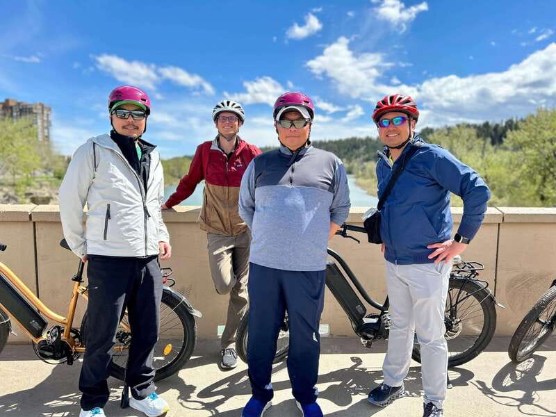 Calgary: City Bike Tour, Highlights and Bow River - A Three-Hour Introduction to Calgary by Bike