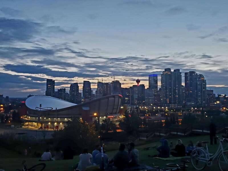 Calgary City Tour & Yamnuska Wolfdog Sanctuary Private Tour - A city day with one unusual stop