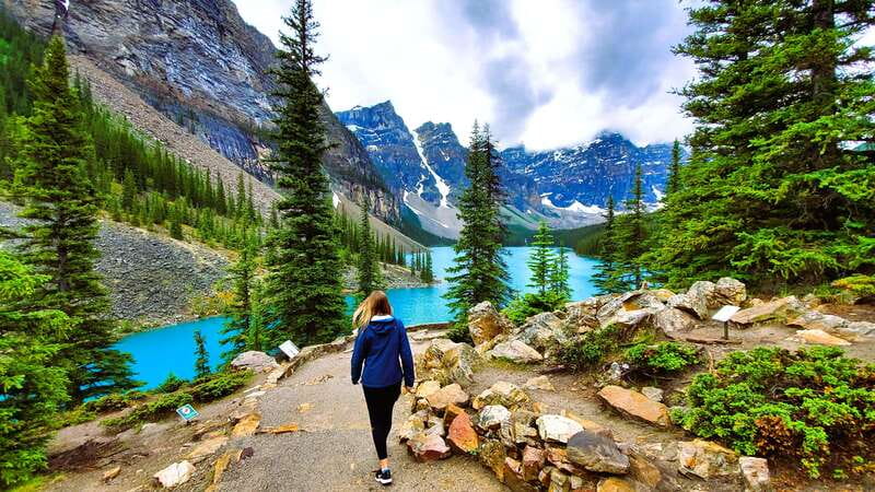 Calgary: Glaciers, Mountains, Lakes, Canmore and Banff Tour - Lake Louise gives you time to look around
