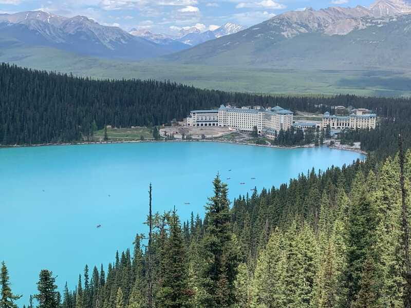 Calgary: Lake Louise, Moraine Lake, & Emerald Lake Tour - Guides make the difference