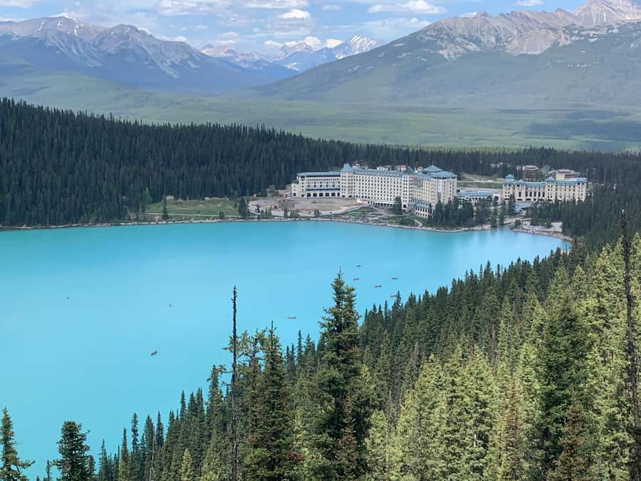 Calgary: Lake Louise, Moraine Lake, & Emerald Lake Tour - Timing, comfort, and what to bring