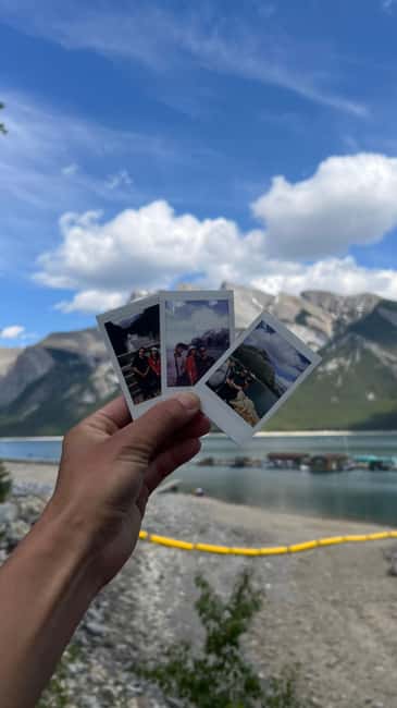 Calgary: Moraine Lake (Opt.Canoe) & Lake Louise Small Group - The guide and the small-group feel