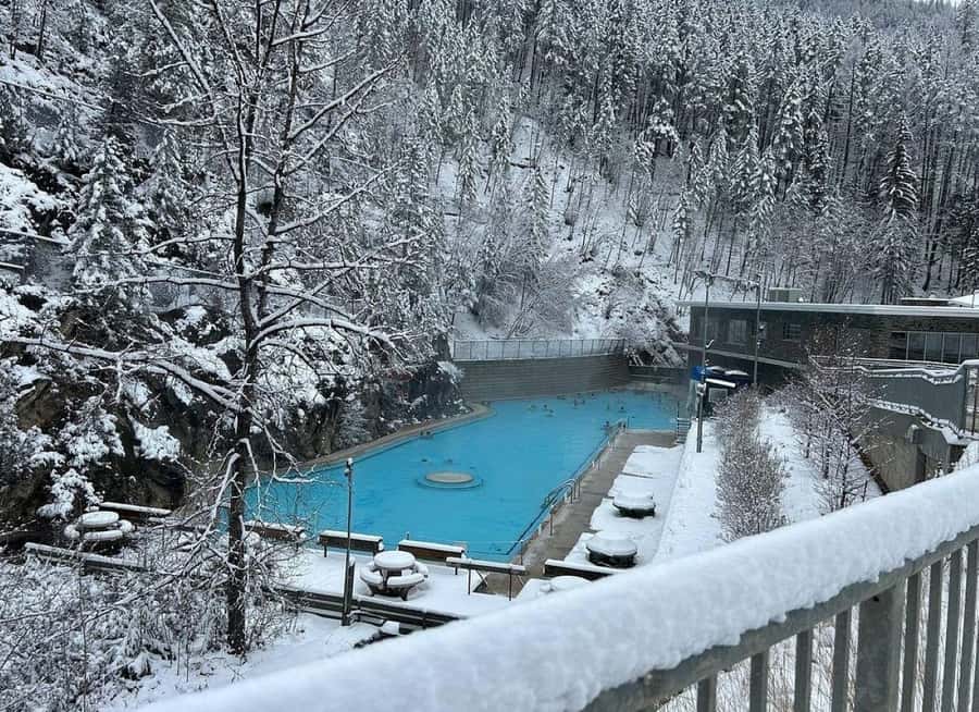 Calgary: Radium Hot Springs & Marble Canyon Day Trip - Guides, Group Size, and Personal Attention