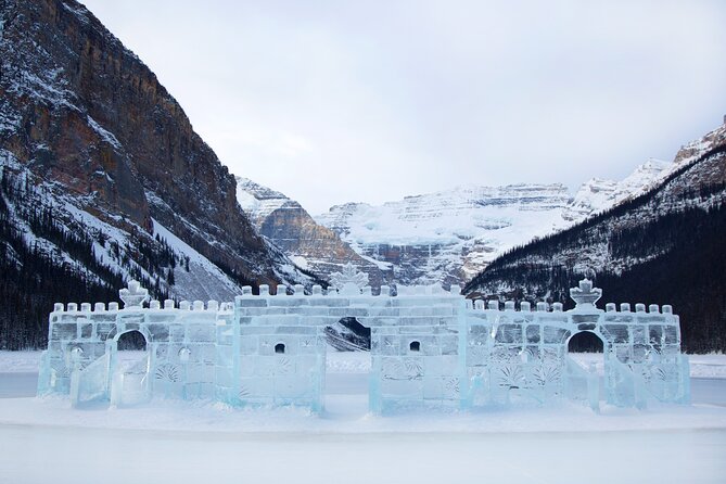 Calgary YYC Airport: Hassle-free Private Transfer to Lake Louise - The airport meeting plan you should save