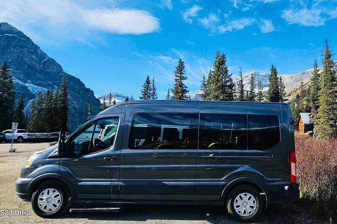 Calgary YYC Airport to Banff Shared Shuttle - Comfort, vehicles, and luggage
