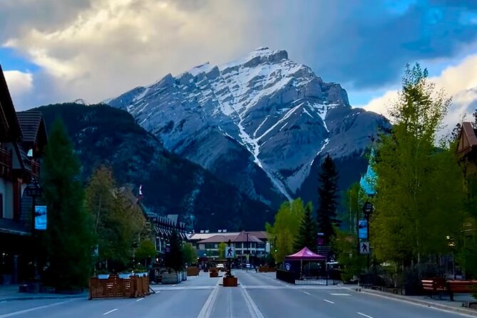 Calgary YYC Airport to Banff Shared Shuttle - Drivers who make the difference