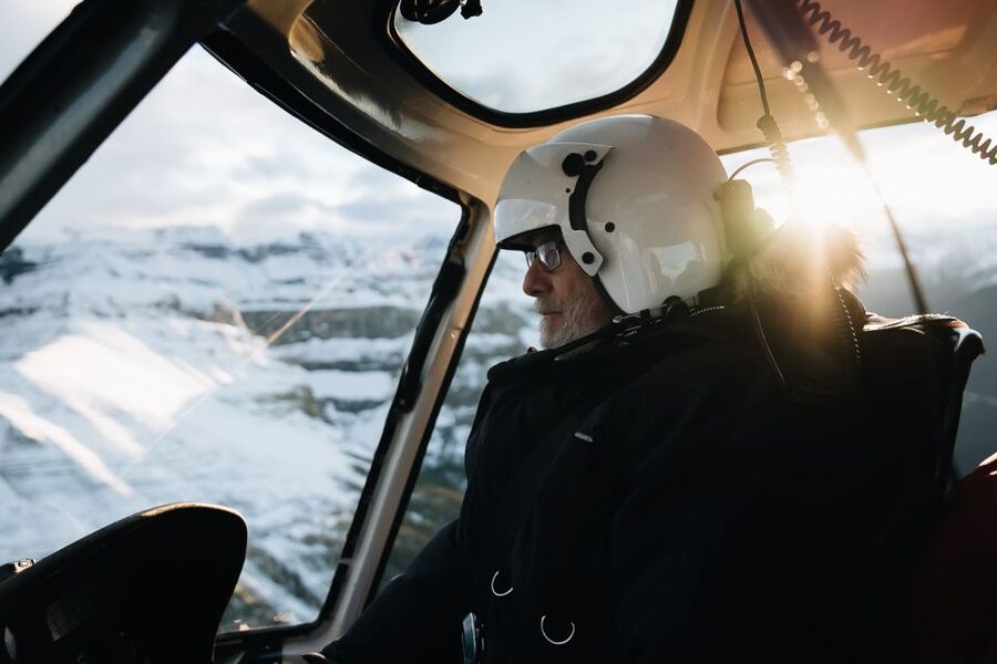 Canadian Rockies: Abraham Lake Ice Bubbles Helicopter Tour - What the small-group format really means
