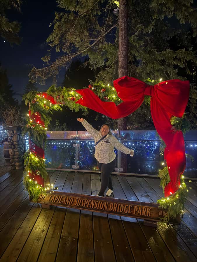 Capilano Suspension Bridge/Private/Small Group/By LUX CAR - Why this Vancouver outing works well