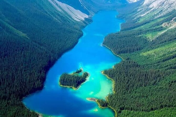 Columbia Icefield, Crowfoot Glacier and Bow ,Peyto Lake Tour - The Columbia Icefield requires a separate budget