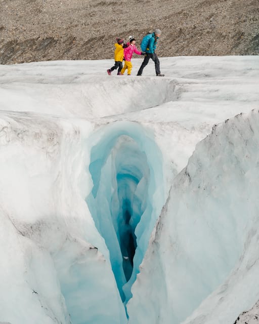 Columbia Icefield: Guided Glacier Hike - Guides who make the difference