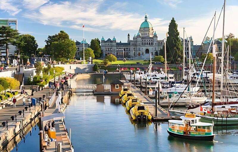 Day Trip from Vancouver to Victoria and Butchart Gardens - Who should book this experience?
