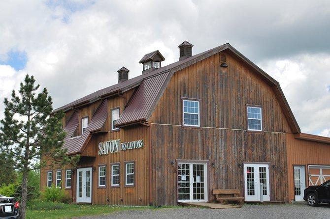 Day trip to Eastern Townships - Magog Bay and downtown Magog