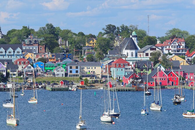 Day Trip to Lunenburg, Mahone Bay and Peggy's Cove from Halifax - Starting from Halifax in a private vehicle