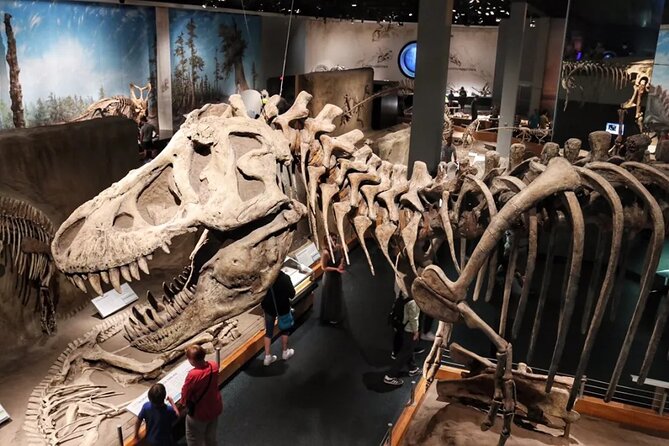 Dinosaurs, Canyons & Ghost Towns: Ultimate Drumheller Day Tour - Drumheller town and a sensible lunch stop