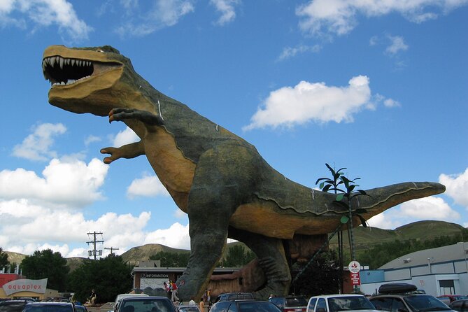 Dinosaurs, Canyons & Ghost Towns: Ultimate Drumheller Day Tour - Three hours inside the Royal Tyrrell Museum