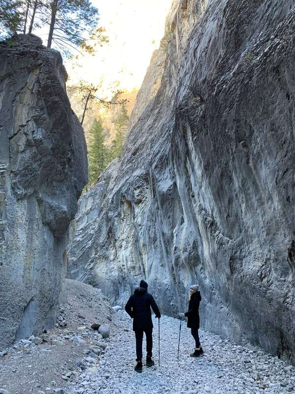 Discover Ancient Pictographs - Guided Canyon Hiking Tour 3H - Two and a half hours among waterfalls, caves, and canyon walls