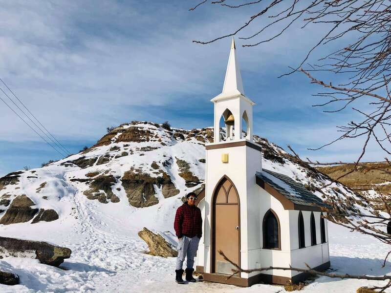 Drumheller Full-day Private Sightseeing Tour - The Little Church, a quick Alberta curiosity