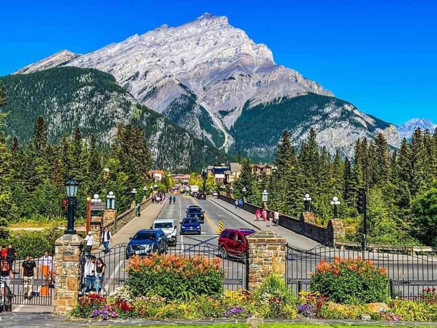 Emerald Lake, Lake Louise, Johnston Lake & Banff Gondola - Lake Louise, the polished opening scene