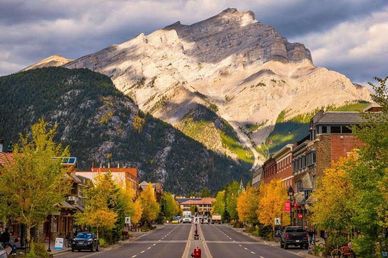 Emerald Lake,Lake Louise JohnstonCanyon&Banff Tour - Natural Bridge and the force of the Kicking Horse River