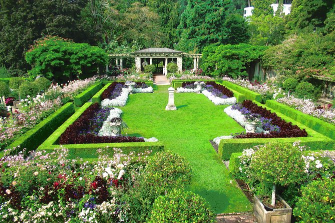 Essence of Victoria: Private Tour of Nature, History & Coast - Oak Bay Village and a more local pause