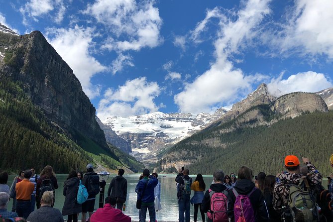 Experience Banff & Lake Louise | Moraine - PRIVATE DAY TOUR - Lake Louise gives you the classic Rockies view