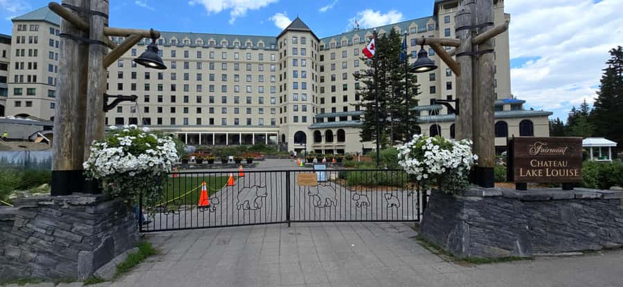 Explore 9 Iconic Banff Spots in 1 Epic Day!(Pax 12/Group) - Banff sights close out the day