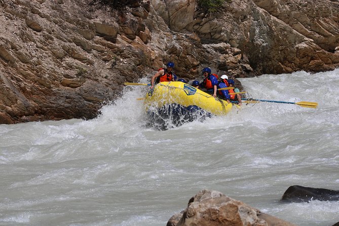 Extreme Whitewater Rafting on Kicking Horse River - Food, timing, and what to plan around the trip