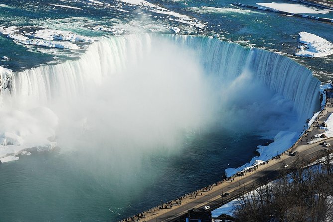 Fall for Niagara Tour - Leaving Toronto at 8:00 am