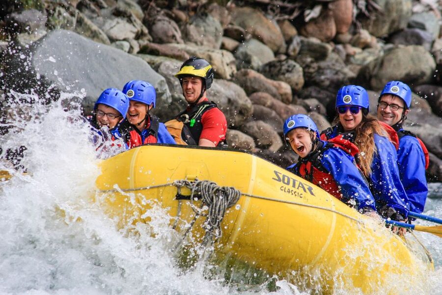 Family-Friendly Cheakamus Splash - A gentle start on the Cheakamus River