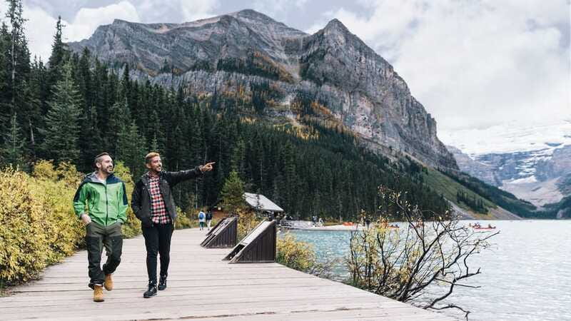 From Banff: Louise & Moraine Lake Guided Hiking Day Trip - Moraine Lake and the start of the trail