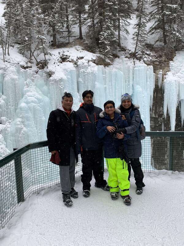 From Banff: Marble & Johnston Canyon Icewalk Combo - The van break: a useful pause between icewalks