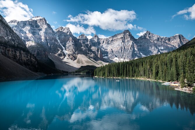 From Banff: Shuttle Service to Moraine Lake & Lake Louise - Two iconic lakes without the parking battle