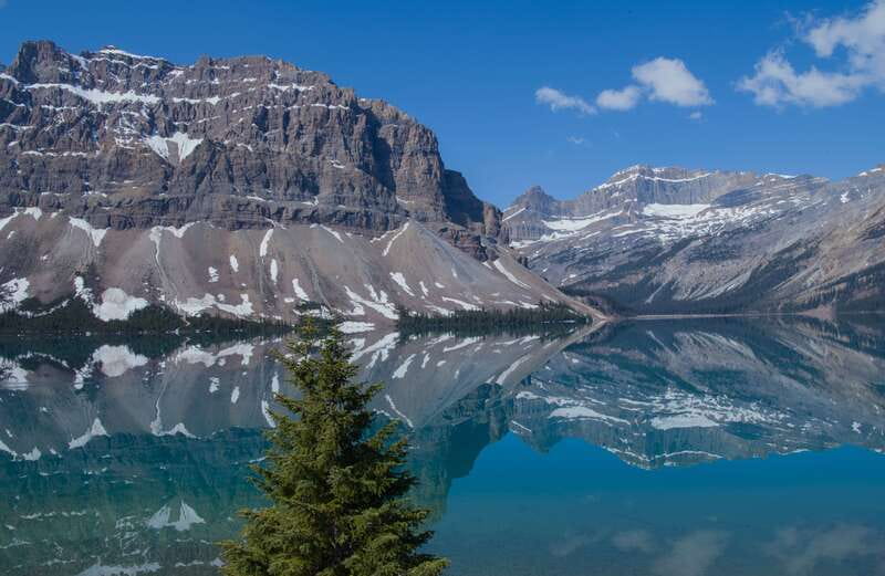 From Calgary/Banff: Columbia Icefield Glacier Full-Day Trip - Herbert Lake closes the sightseeing loop