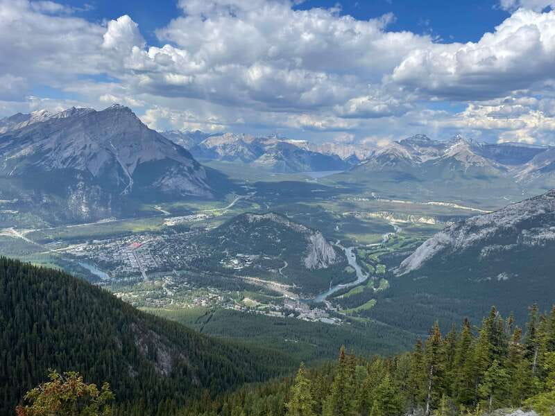 From Calgary: Banff, Moraine Lake and Lake Louise Tour - What the $101 price really covers