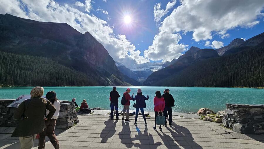 From Calgary/Banff: Moraine Lake & Lake Louise Half-Day Tour - Why this half-day tour makes sense